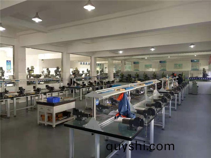 現(xian)代(dai)鉗工(gong)實(shi)訓室